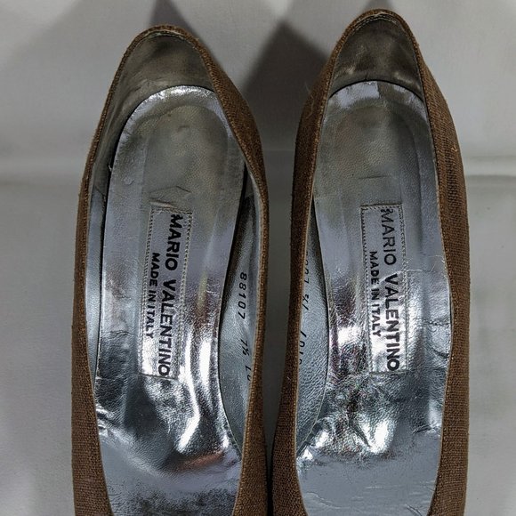 Size 7 1/2 Italian Light Brown Pump with Silver Metallic Heel, Mario Valentino - Picture 6 of 12